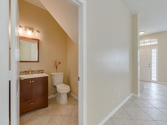 5th image of 14563 Saint Georges Hill Dr
