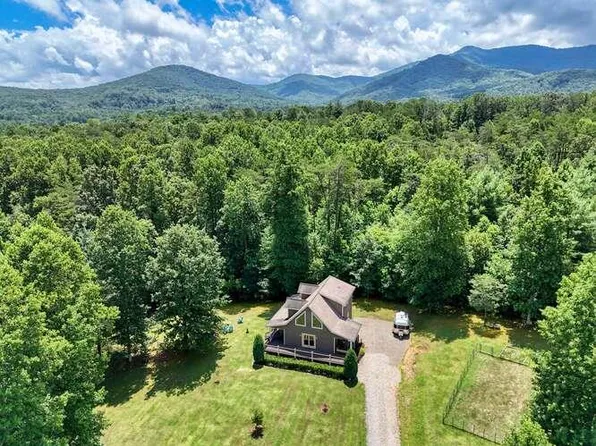 2543 Brookhaven Ln, Young Harris, GA 30582