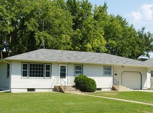 501 McCook St, Gayville, SD 57031