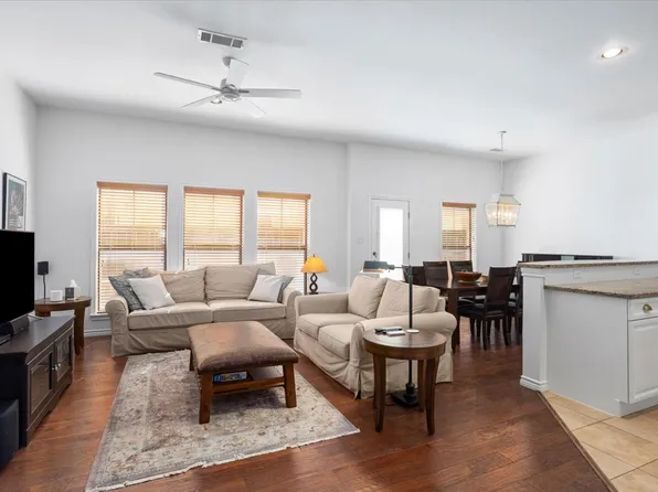 6113 Portrush Dr, Fort Worth, TX 76116