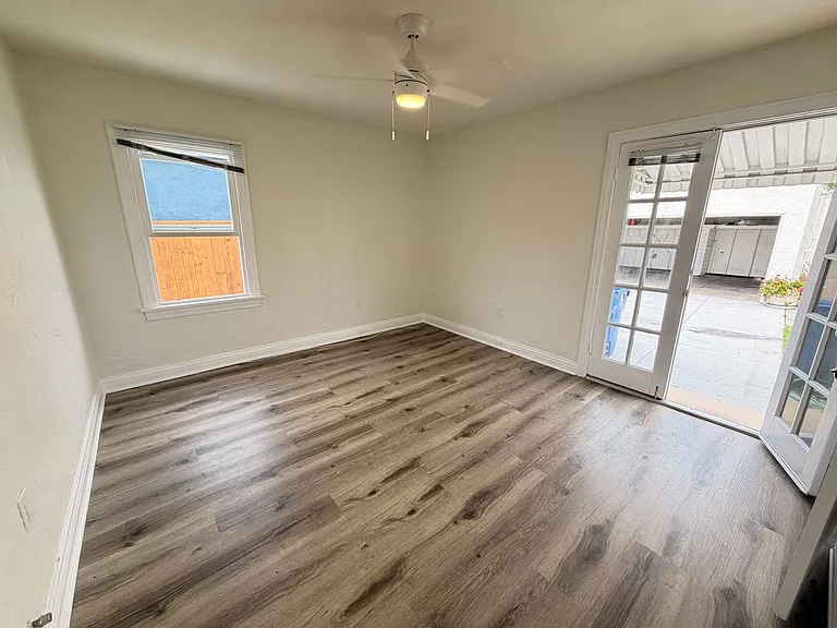 7307 Halldale Ave — Photo 20