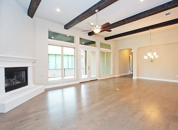 5th image of 395 Mendocino Ln