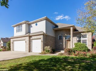 628 Goldenrod Dr, Bolingbrook, IL 60440