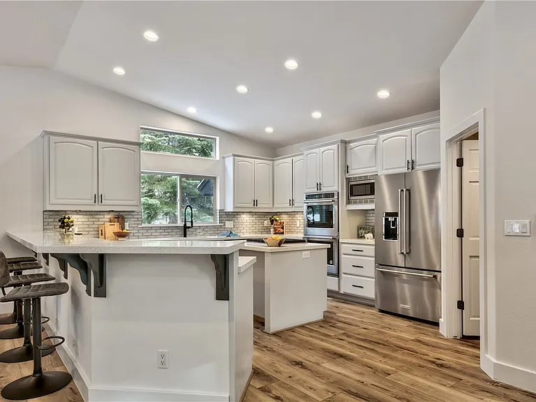 997 Dorcey Dr — Photo 8