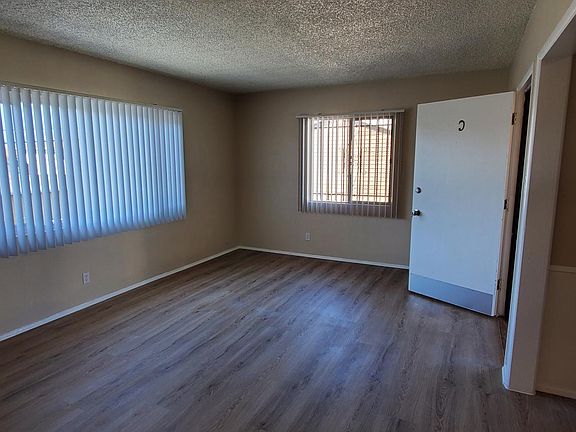 2nd image of 12539 York Ave #1