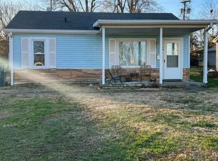 18 Senate Ave, Morganfield, KY 42437
