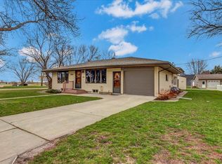 214 2nd Ave NE, Freeport, MN 56331