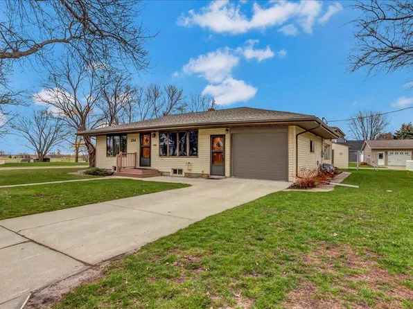 214 2nd Ave NE, Freeport, MN 56331