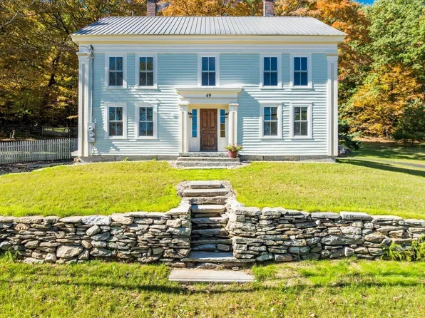 49 Enfield Rd, Pelham, MA 01002