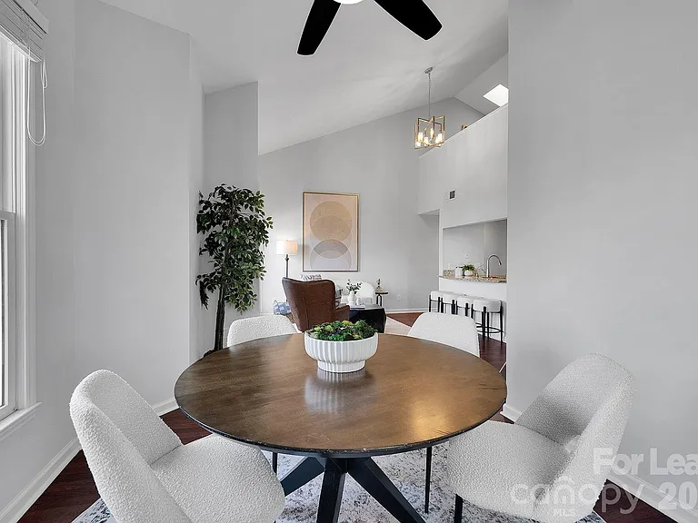 300 S Cedar St #2 — Photo 18
