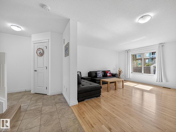 3rd image of 718 Adams Way SW
