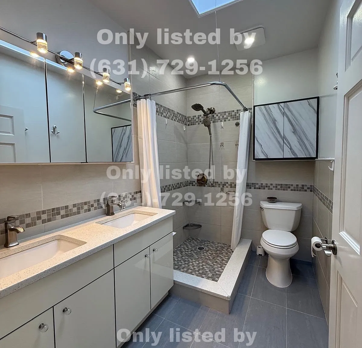 62nd Ave, Middle Village — Photo 3