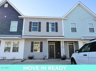 327 Starfish Ln, Sneads Ferry, NC 28460