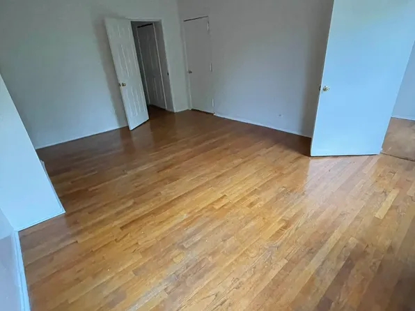 637 Greene Avenue image 3 of 10