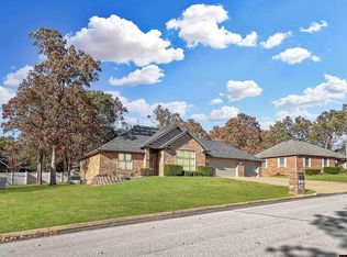 1910 Osage Ln, Mountain Home, AR 72653