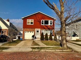 637 W Penn St, Long Beach, NY 11561