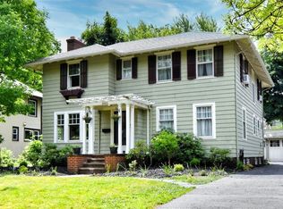 2692 W Saint James Pkwy, Cleveland Heights, OH 44106