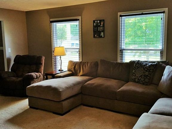 5th image of 189 Fairmeadow Dr