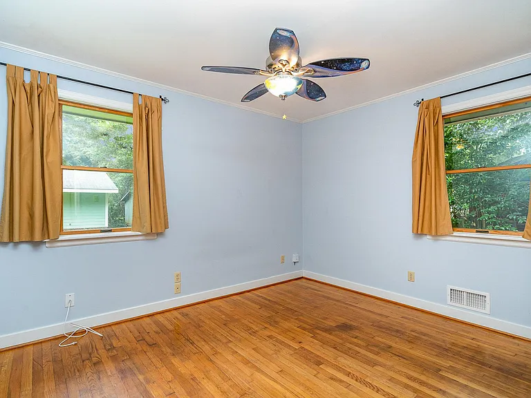 4344 University Dr — Photo 14