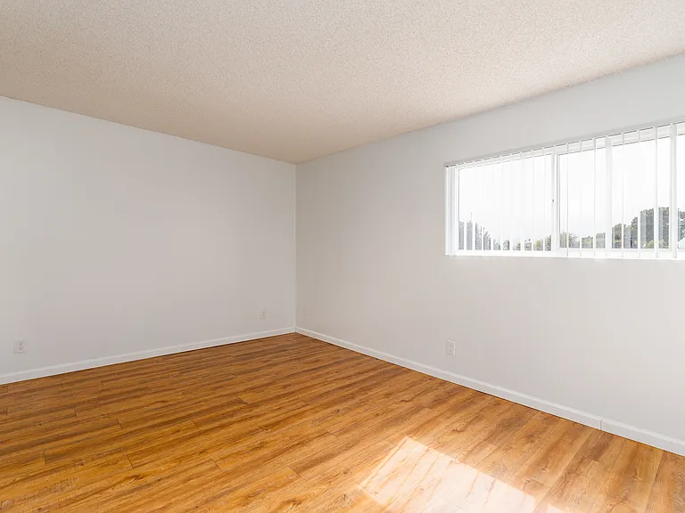 417 W North Ave #100 — Photo 22
