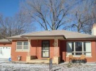 704 Lakeview Ave, North Mankato, MN 56003