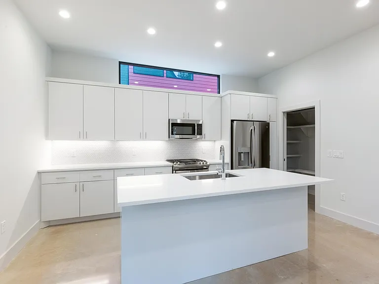1116 Walton Ln #3 — Photo 3