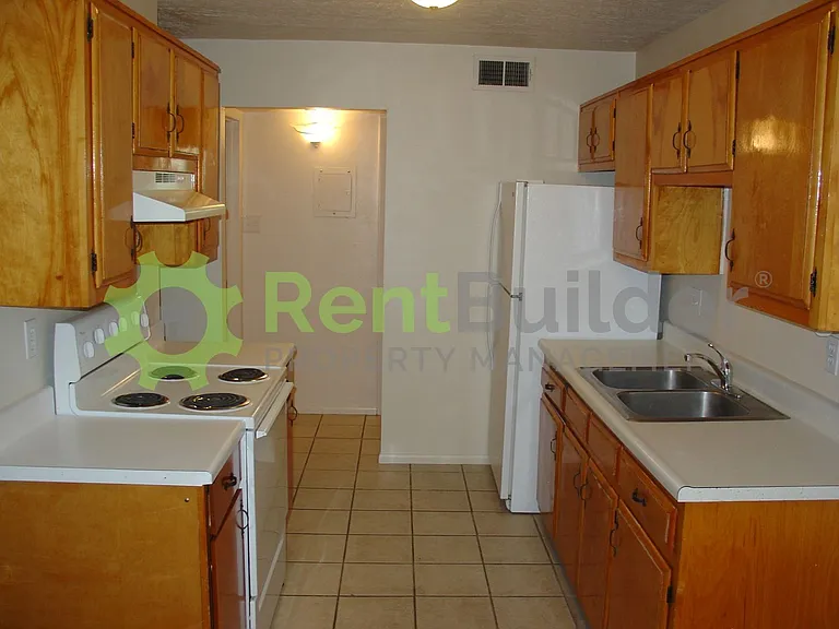205 Vassar Dr SE — Photo 30