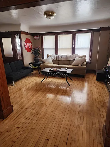 3329 N Oakland Ave #LOWER FLAT Photo 1