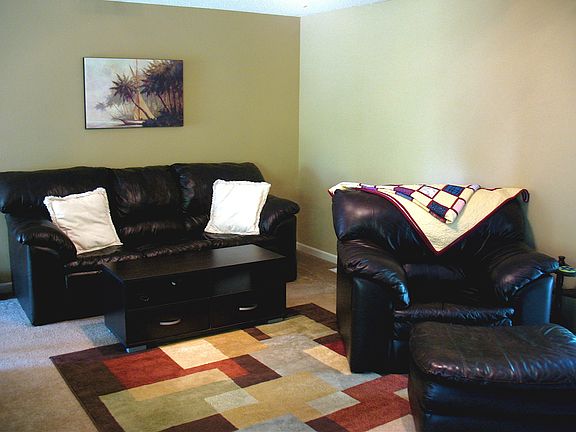 Open floor plan, great for entertaining, Call Matthew to tour 816.813.1029