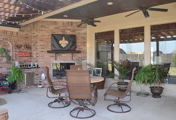 2nd image of 10084 Saint Bernard Dr