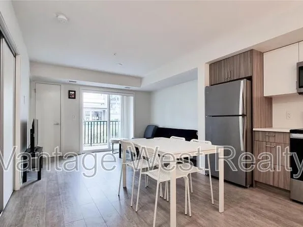 625 Academy Way #220, Kelowna, BC V1V 0E3