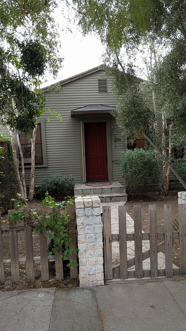 Serenity House in Santa Monica — Photo 2