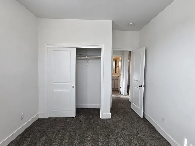 4324 Vineyard Dr — Photo 45