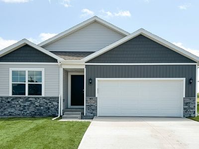 2858 Anne Dr, Hiawatha, IA, 52233