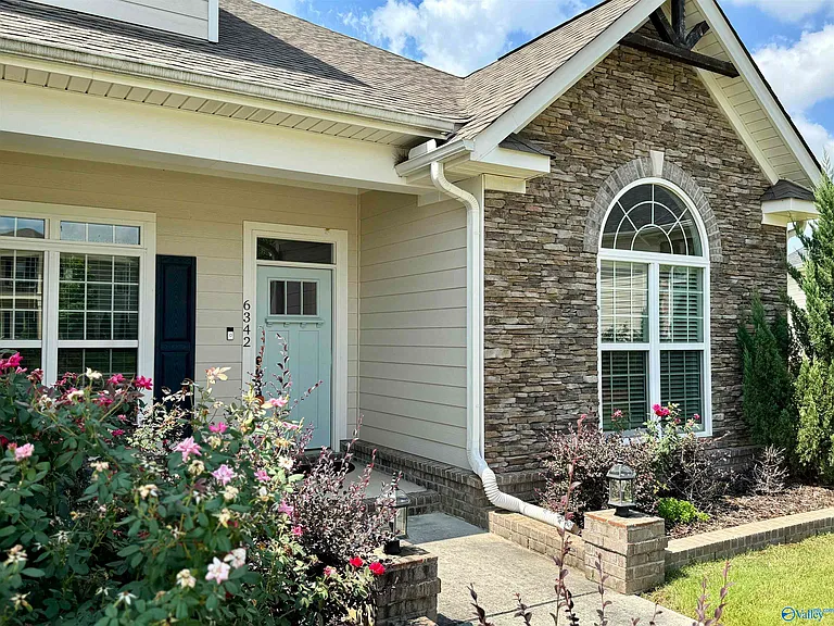 6342 Central Park Ln — Photo 38