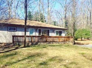 2136 Sassafras Ln, Kunkletown, PA 18058