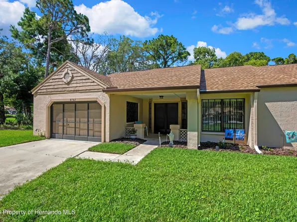 6762 Pearleaf Ct, Spring Hill, FL 34606