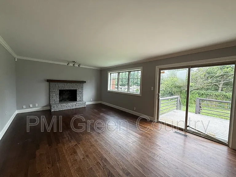 5428 E 25th Pl — Photo 5