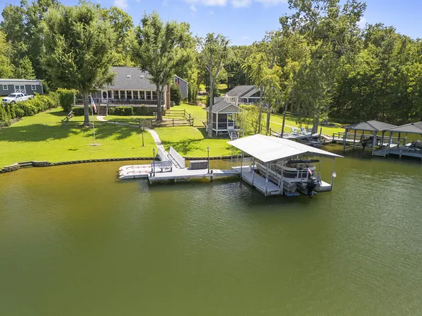 115 Baywood Cir, Ninety Six, SC 29666