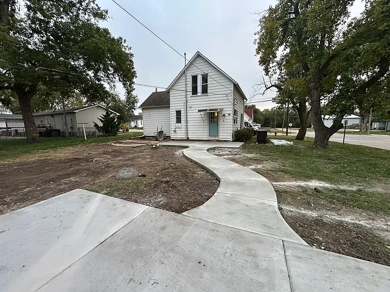 2042 Silver St — Photo 19