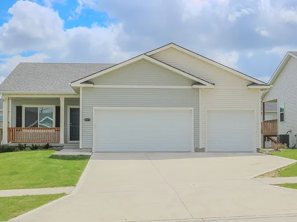 5515 167th St, Urbandale, IA 50323