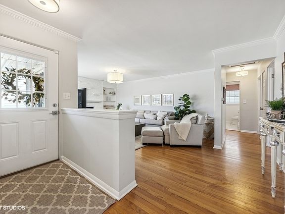 4th image of 5325 Woodland Ave