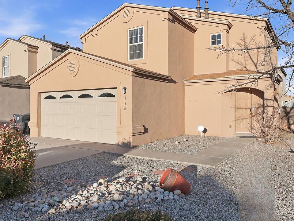 1st image of 1020 Alexandra St SW