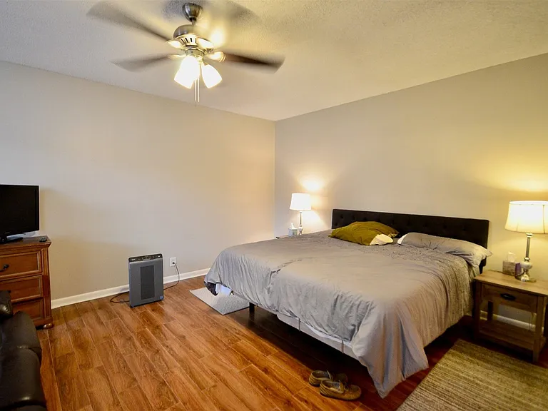 7655 S Braeswood Blvd #26 — Photo 21