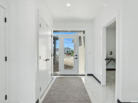3rd image of 319 Woolf Bay