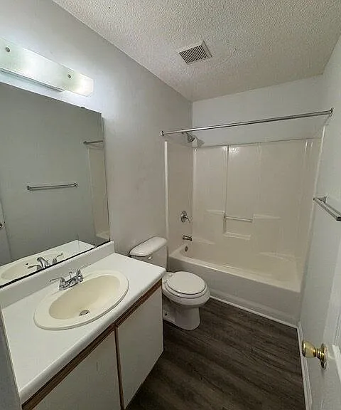 2004 Tower Pl #H — Photo 14