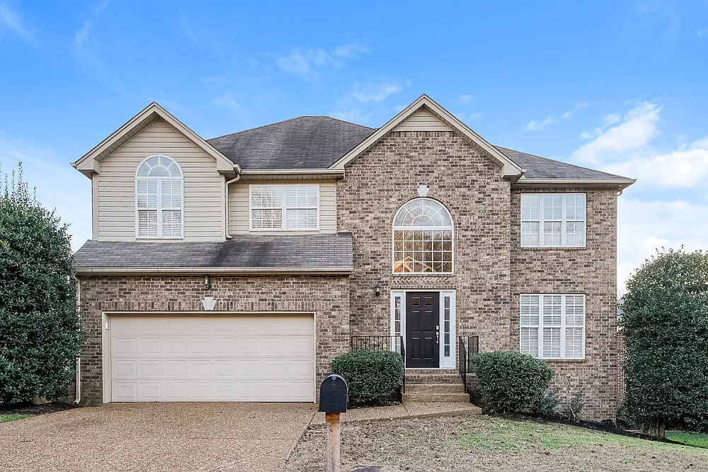4 bed, 2.5 bath, 2132 sqft, $3,250 — Photo 1