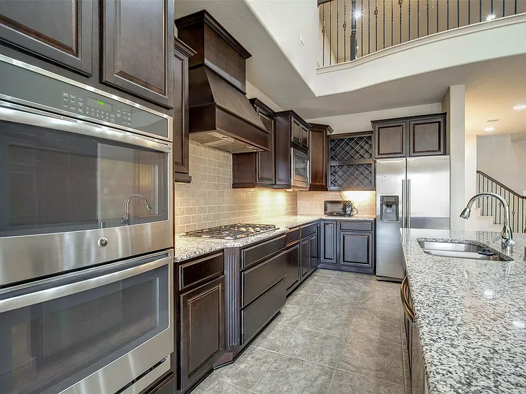 24111 Valencia Ridge Ln — Photo 18