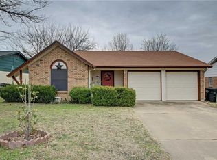 1415 Laurel Ln, Cleburne, TX 76033
