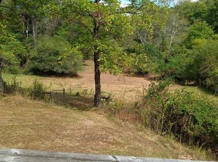 332 Miller Rd, Brasstown, NC 28902
